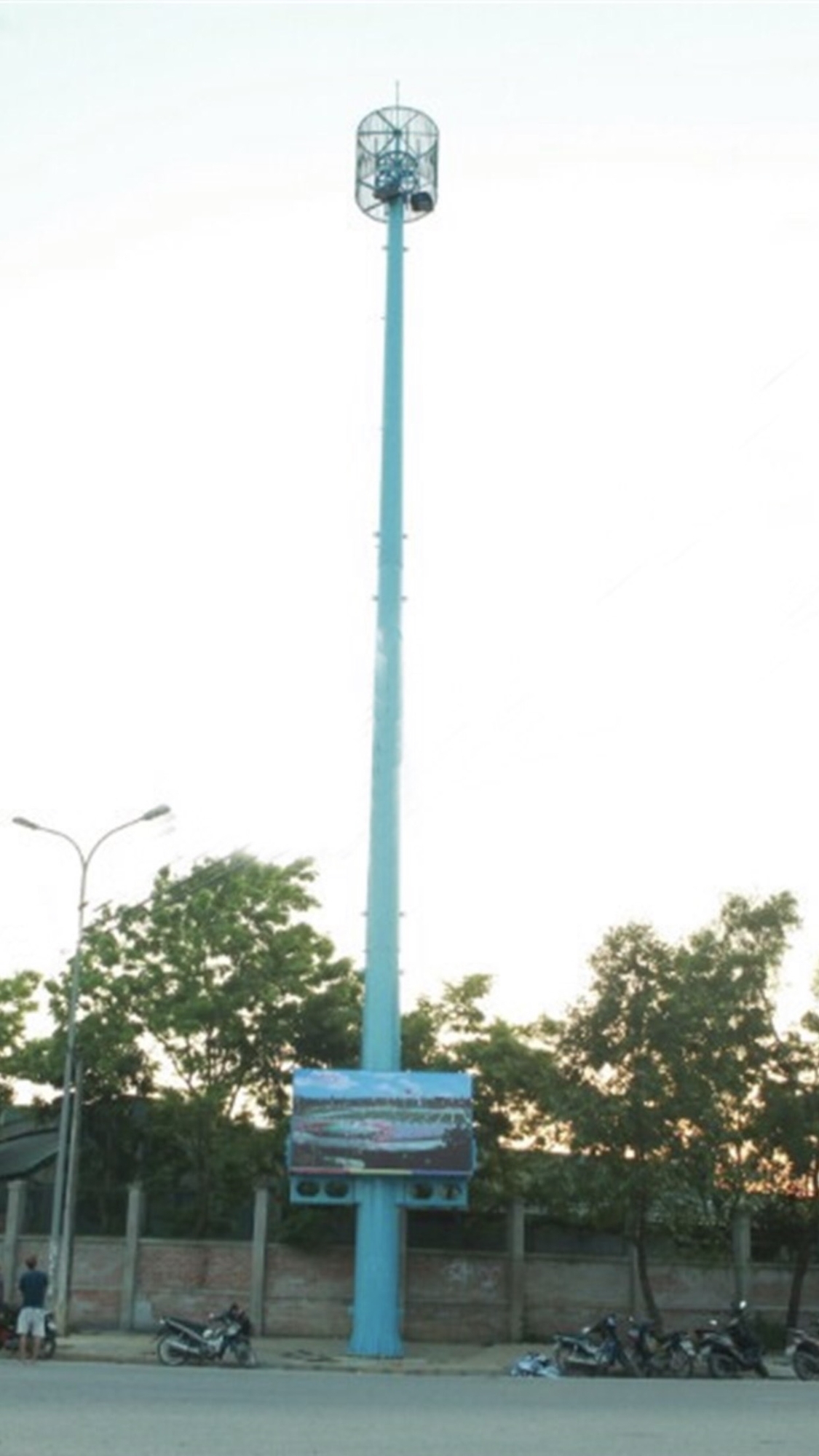 Cột viễn thông 4B