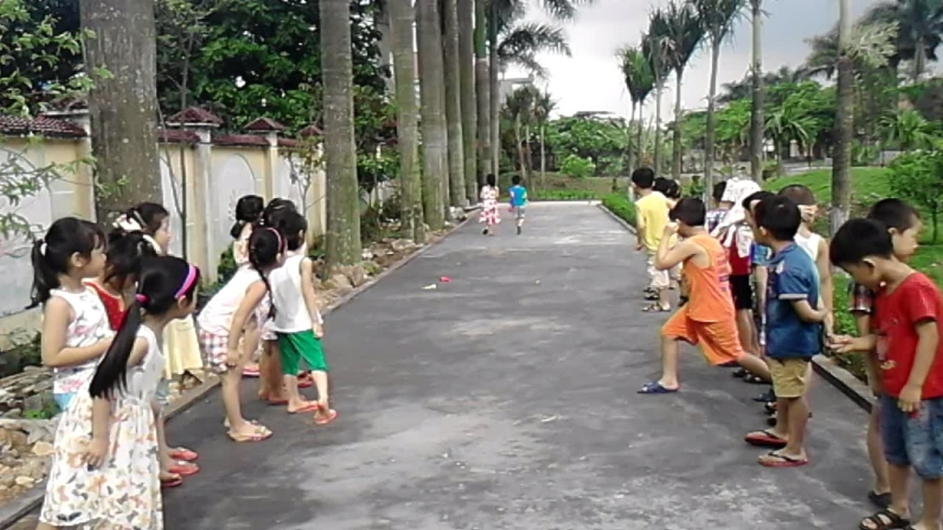  The earlier the child study language, the better they are 